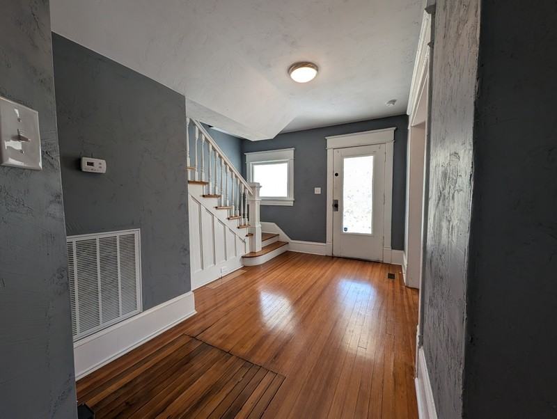 1017 Ferdinand Ave Sw - Photo 5 of 15