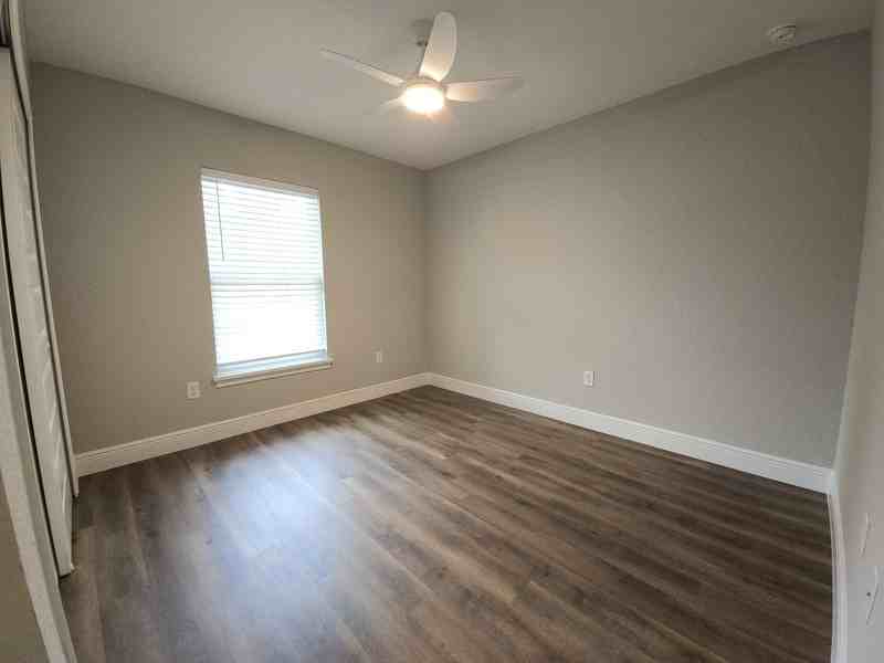 9611 N Langdon Rd - Photo 2 of 14