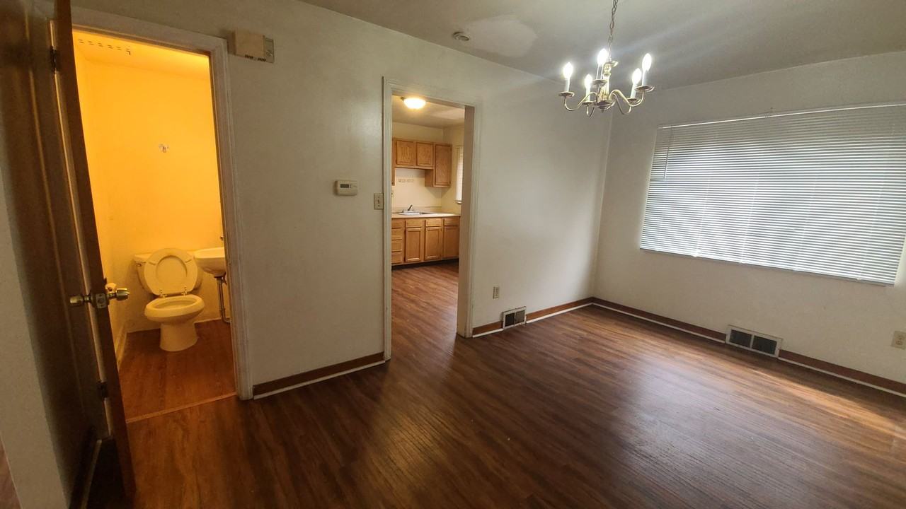 Abbeyville Apartments Associates LP - Photo 5 of 18