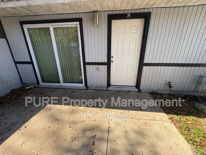 2040 Se 40th Street Rd #C - Photo 3 of 27