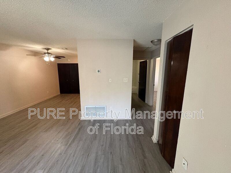2040 Se 40th Street Rd #C - Photo 5 of 27