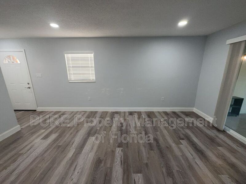 1610 Se 25th St #A - Photo 4 of 38