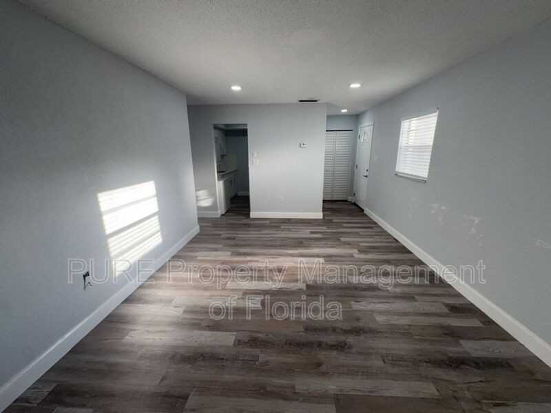 1610 Se 25th St #A - Photo 5 of 38