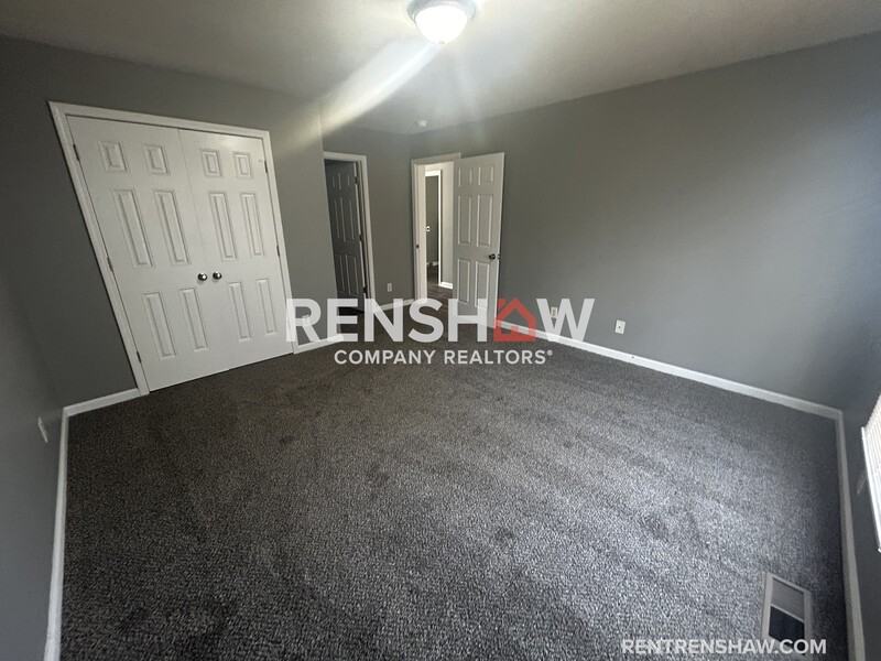 157 Cloverdale St - Photo 7 of 14