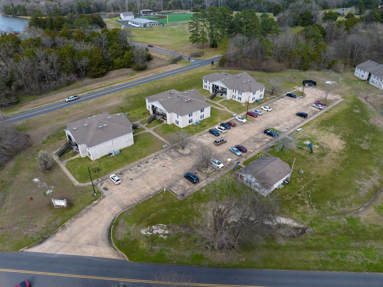 Alex Place Apartments - Photo 2 of 6