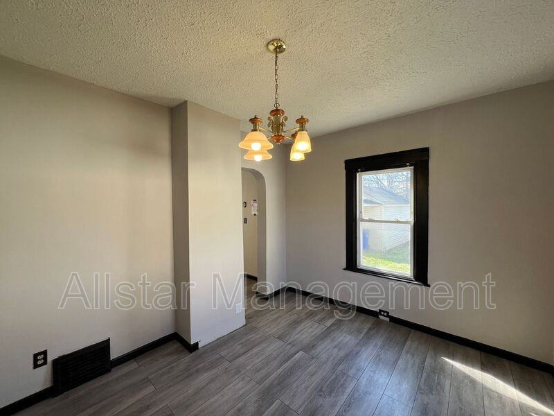 3616 Independence Rd - Photo 3 of 25