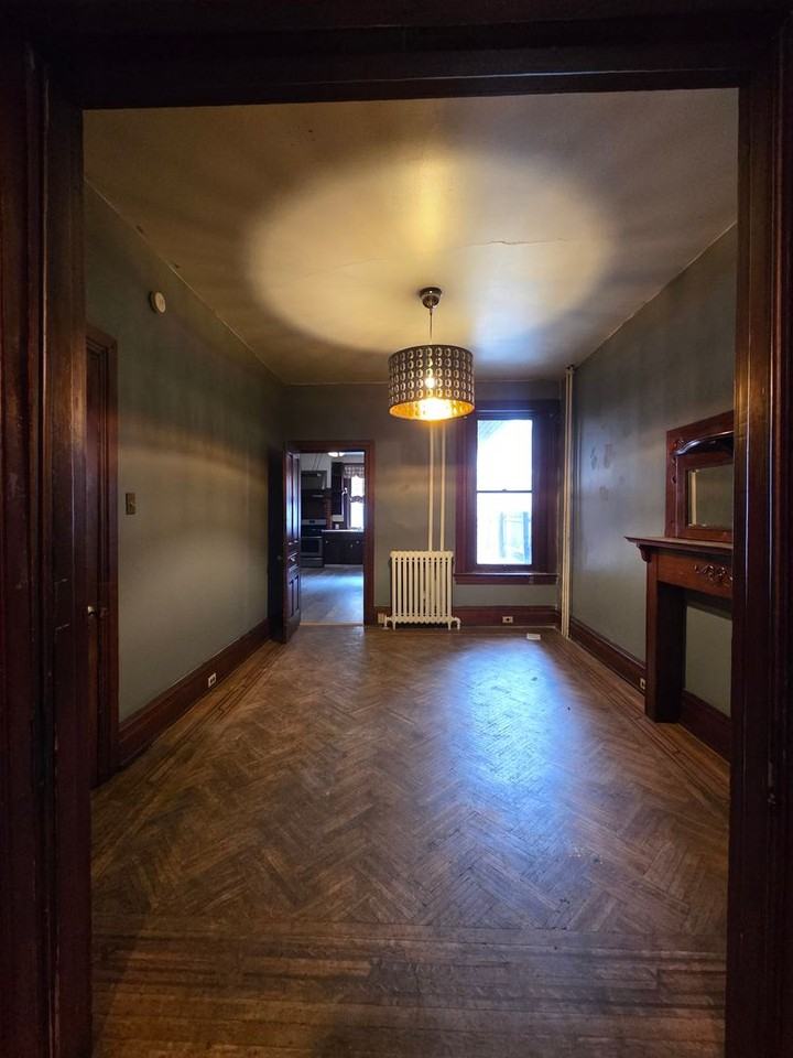 28 S Hartley St - Photo 3 of 14