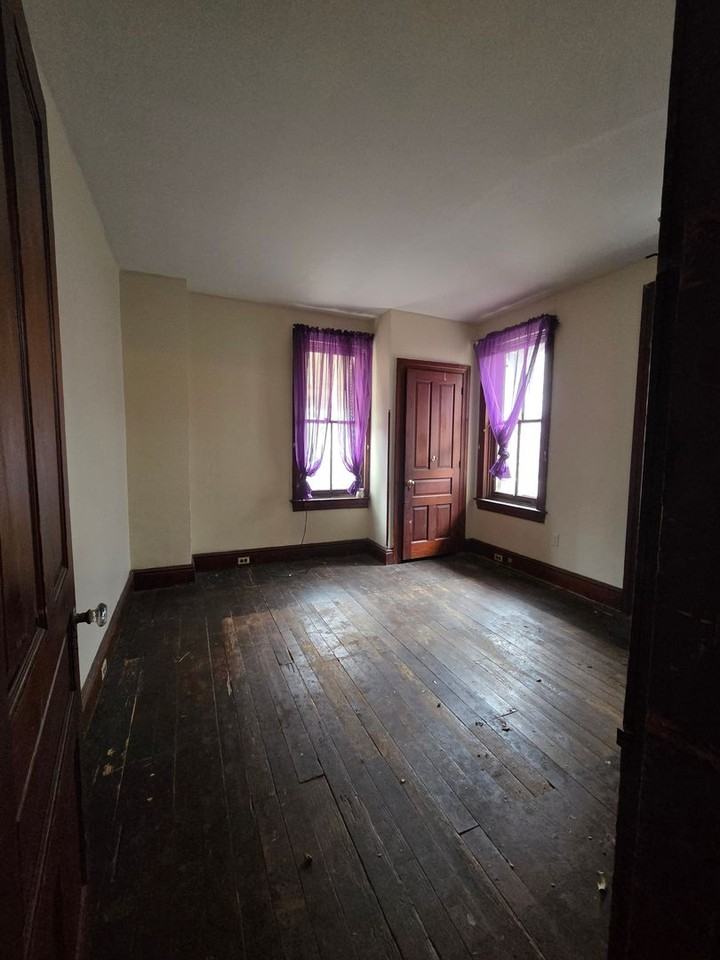 28 S Hartley St - Photo 5 of 14