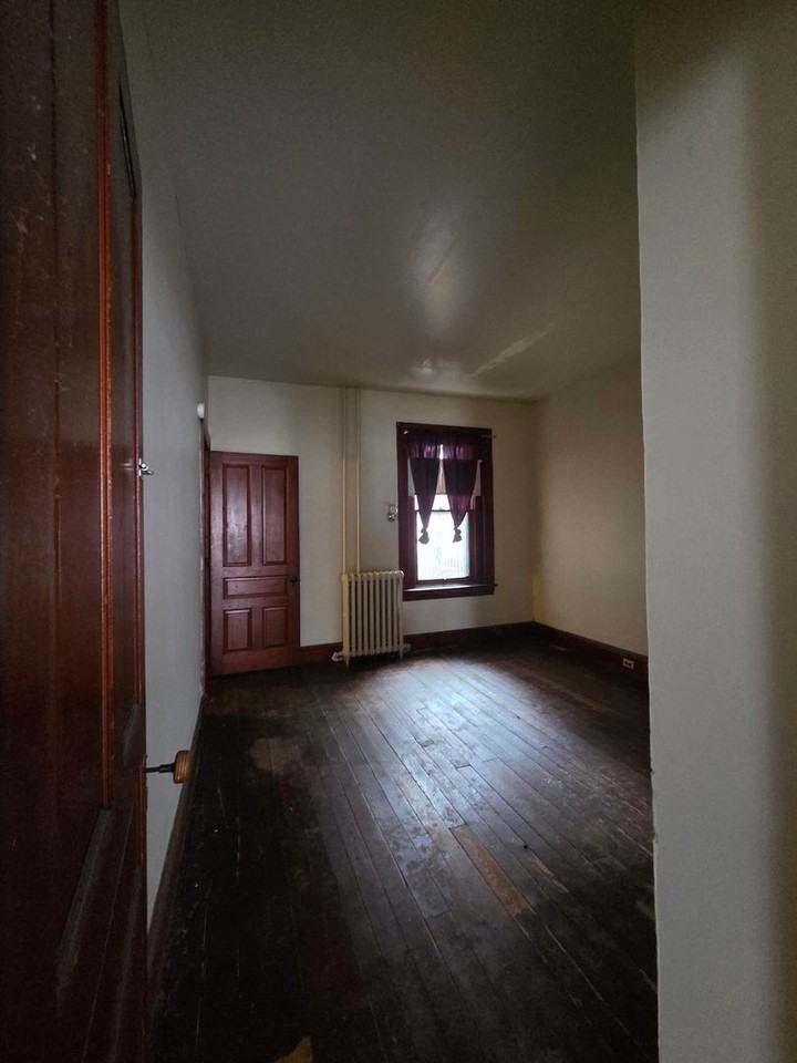 28 S Hartley St - Photo 6 of 14