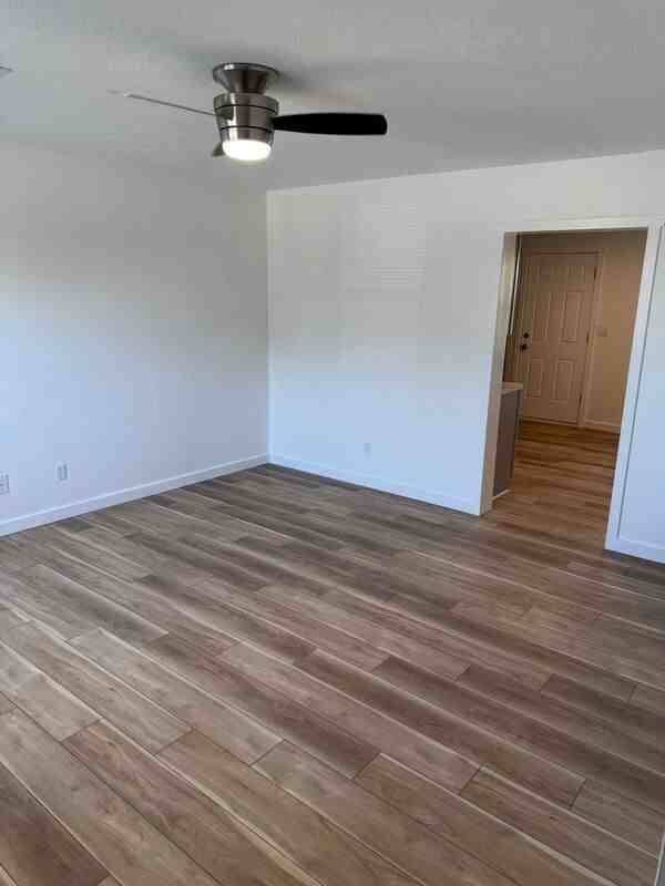 623 E Bain St - Photo 2 of 16