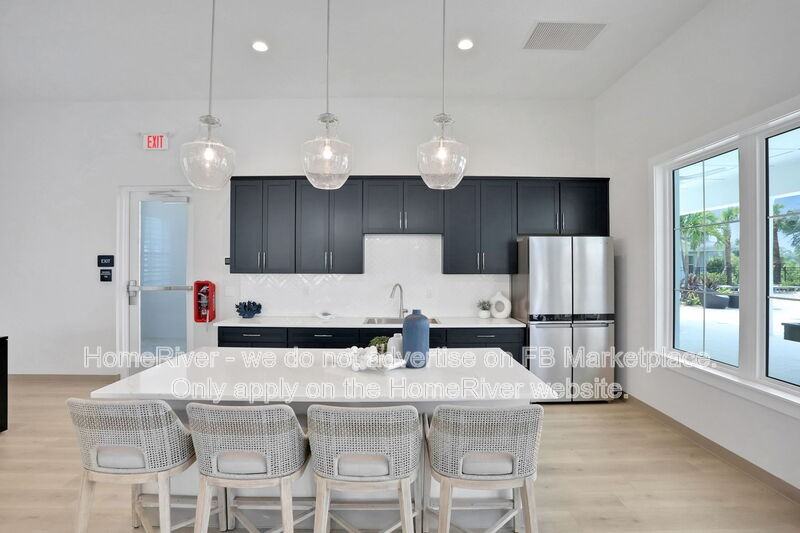 172 Eagleston Ln - Photo 4 of 21