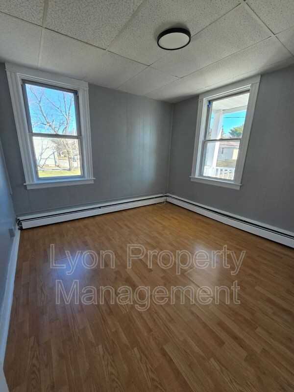 26 Morgan Ave #2 - Photo 5 of 44