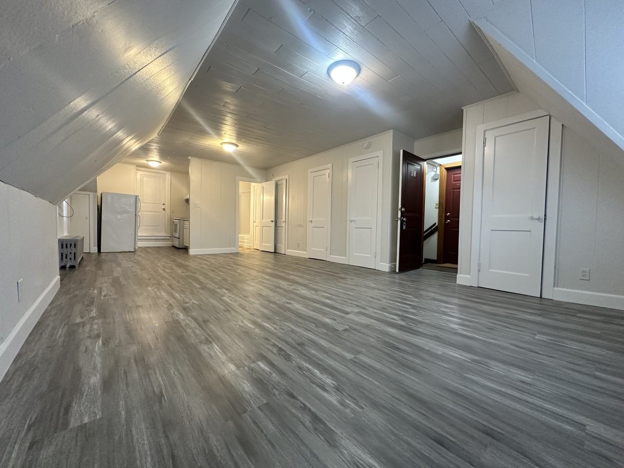 823-825 Church Street - Photo 2 of 6