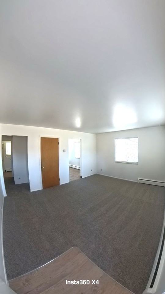 Colonial Manor - Photo 2 of 25