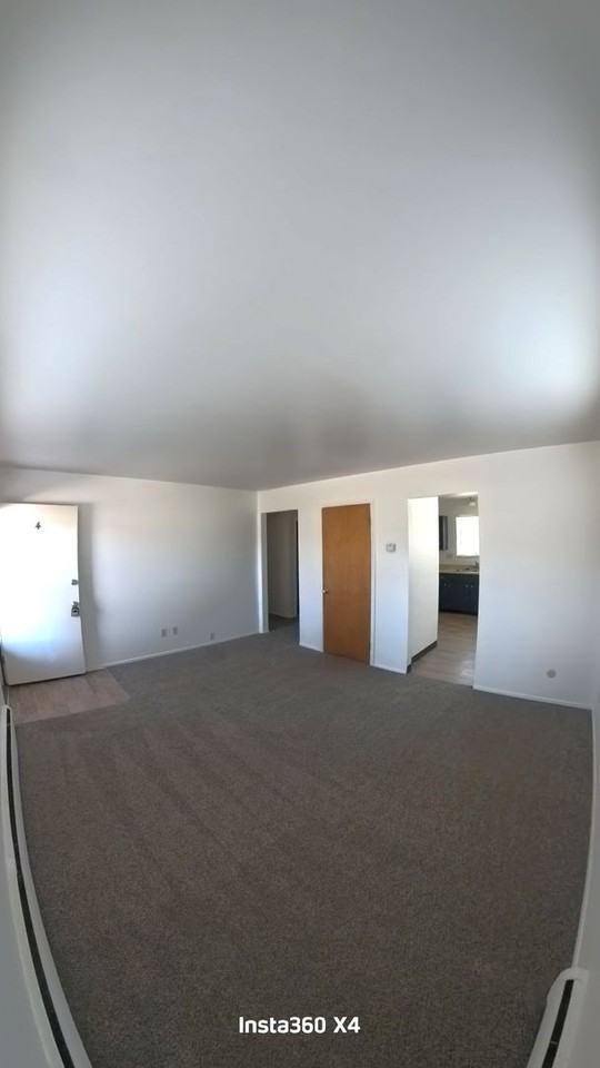 Colonial Manor - Photo 3 of 25