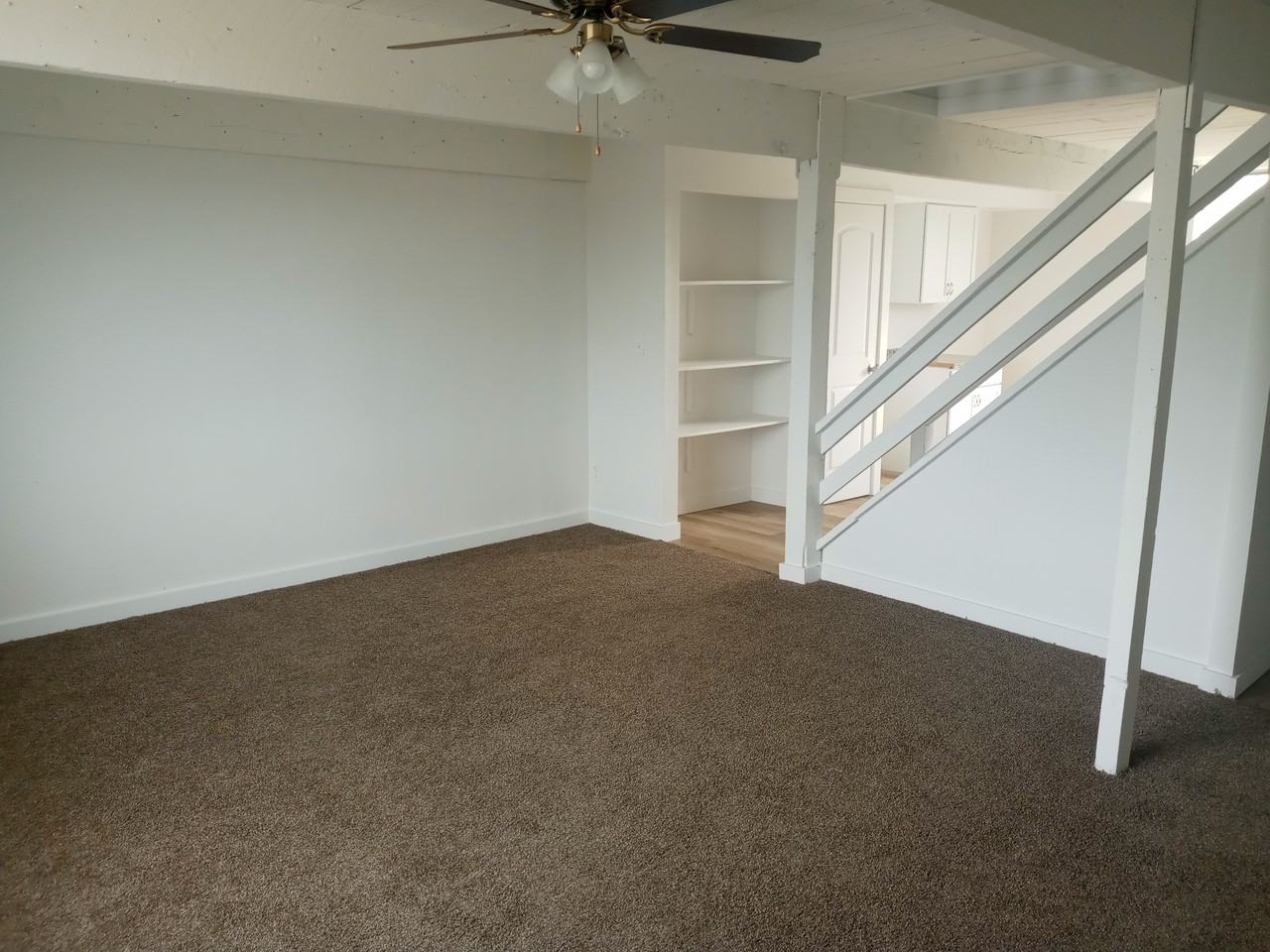 107 Lilac Way - Photo 2 of 9