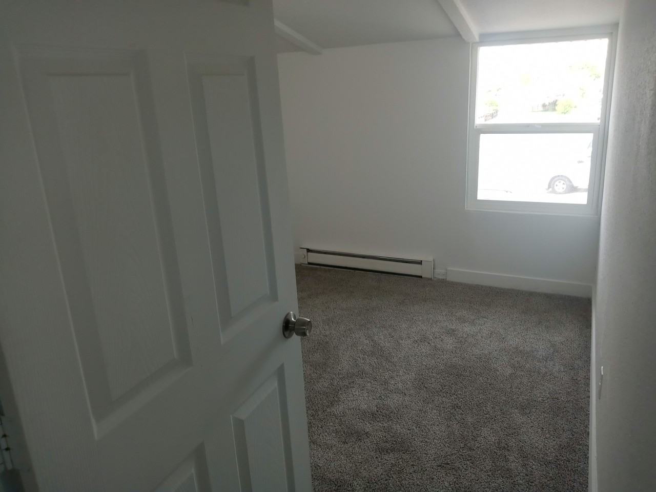 107 Lilac Way - Photo 3 of 9