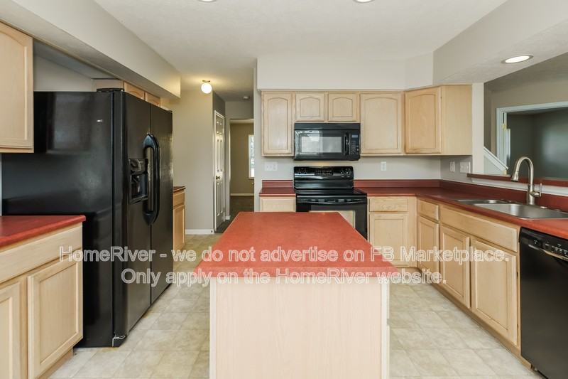 1697 Riverwood Trl - Photo 7 of 19