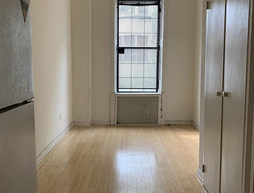 313 S 18th Street, Philadelphia, PA 19103 - Photo 2 of 11