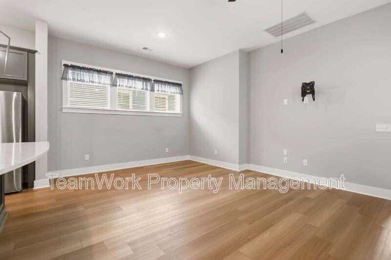 553 Sound Dr - Photo 7 of 29