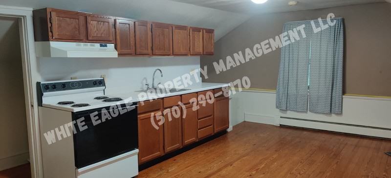 1310 Layton Rd - Photo 3 of 12