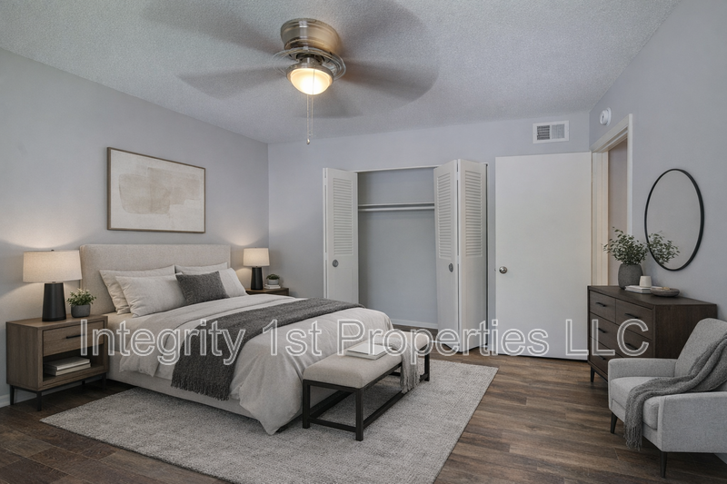 2114 Swift Ave #9 - Photo 5 of 39