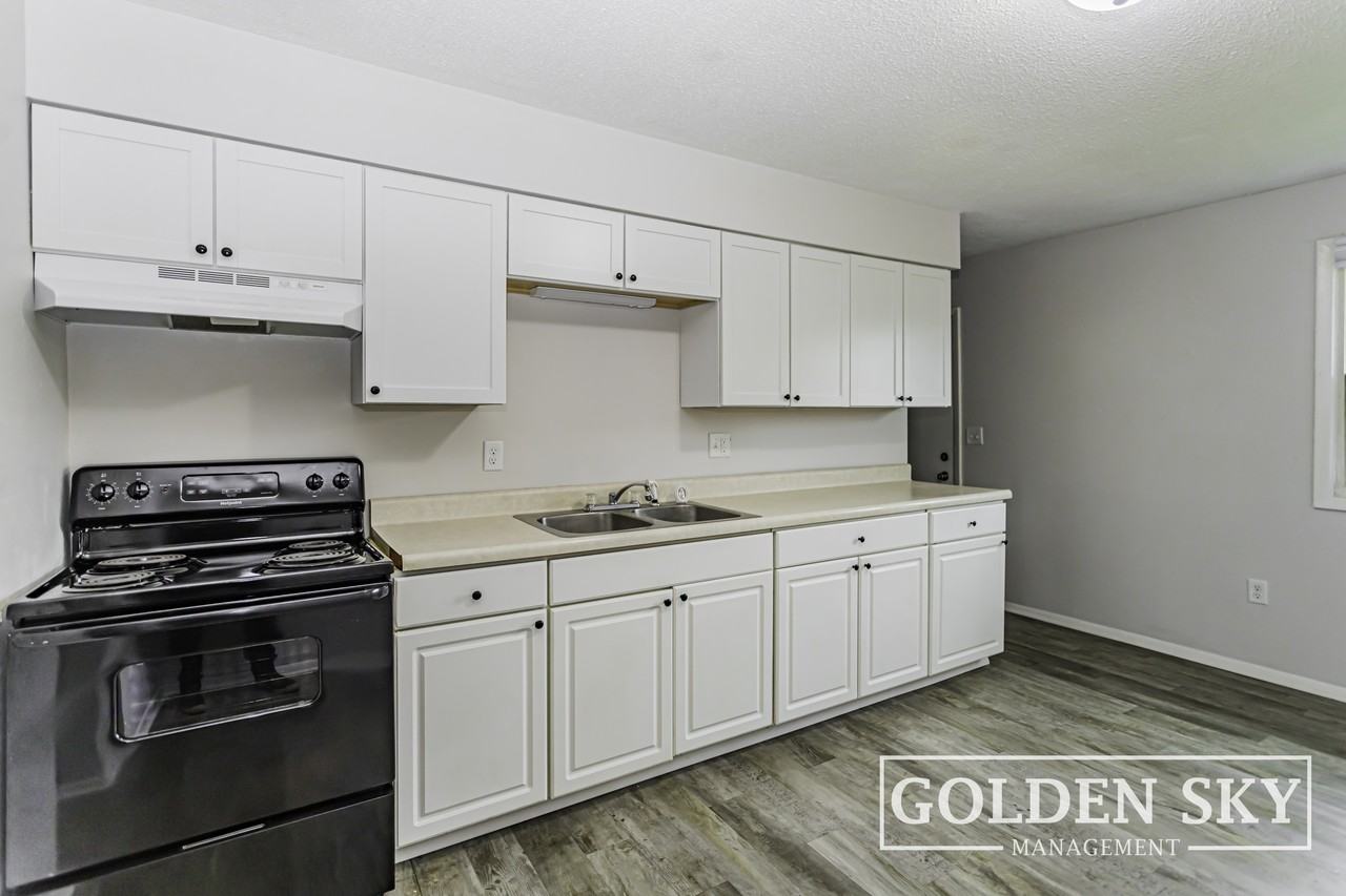 6321 East Piccadilly Road - Photo 3 of 8