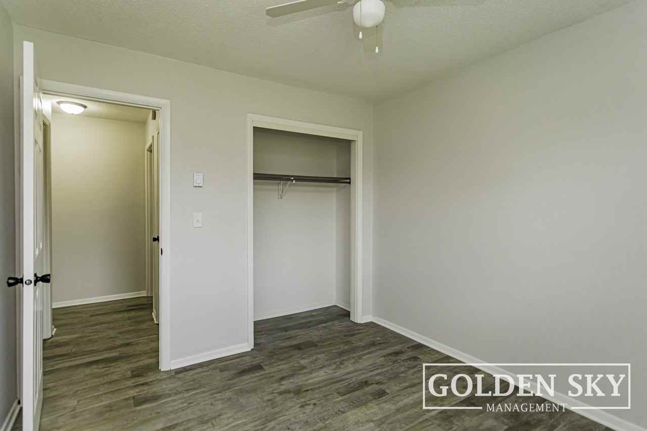 6321 East Piccadilly Road - Photo 5 of 8