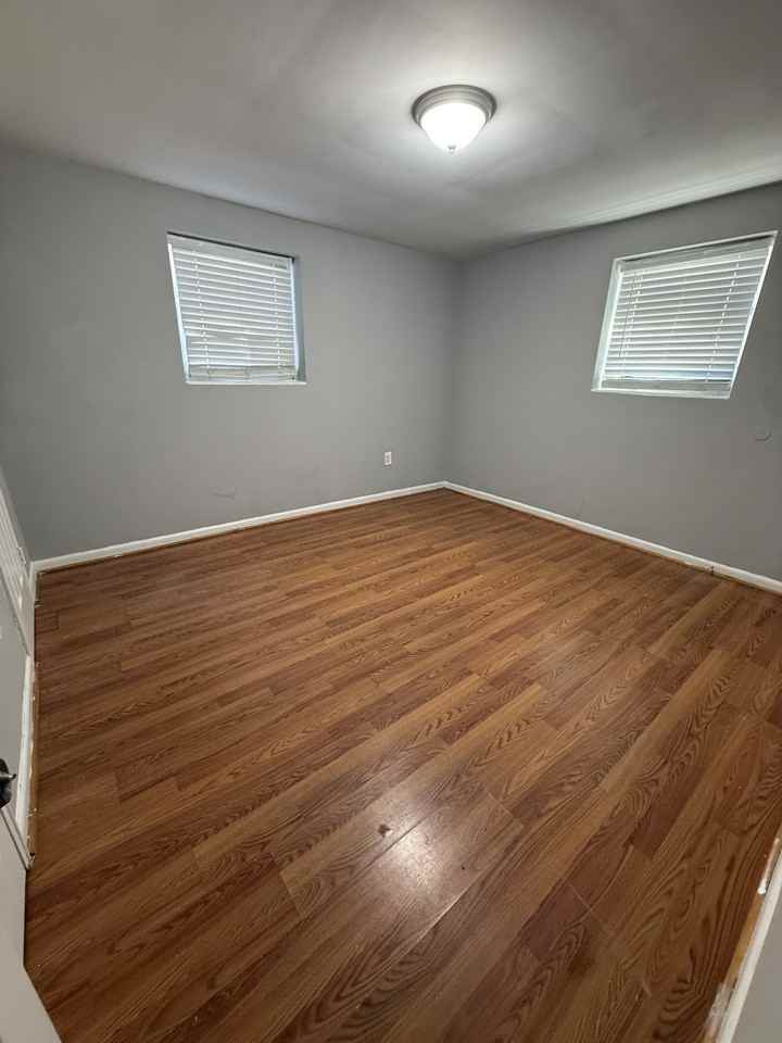 4132 Longshore Avenue - Photo 7 of 10