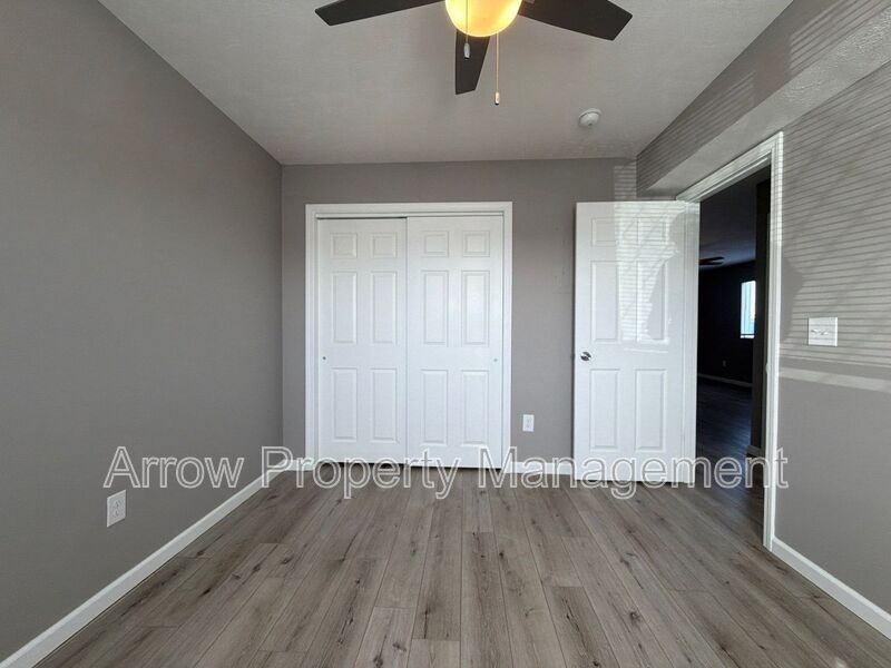 2140 J St #3 - Photo 5 of 9