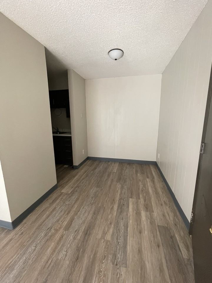 2932-2962 Brookside Dr #2 - Photo 3 of 7