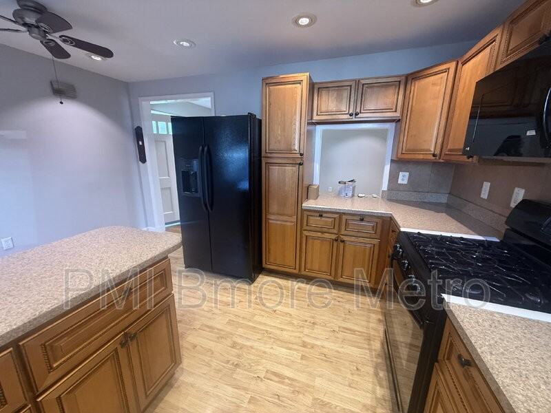 602 Dale Ave - Photo 4 of 17