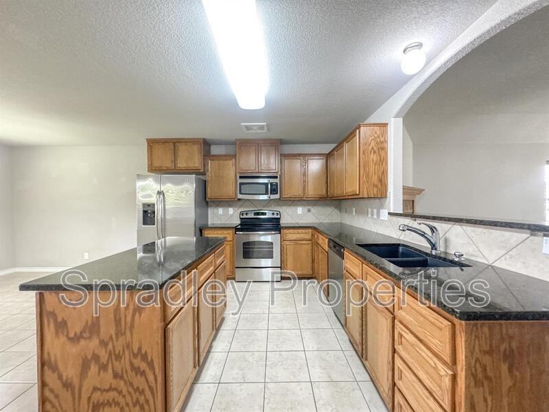 413 Bashaw Loop - Photo 6 of 18