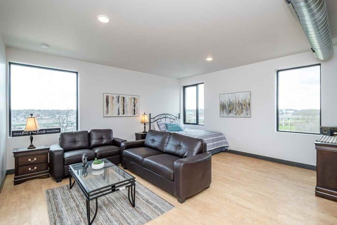 245 Kingston Cedar Rapids - Photo 7 of 31