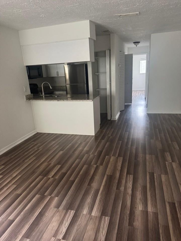 111 North Pearl Street - Photo 6 of 15