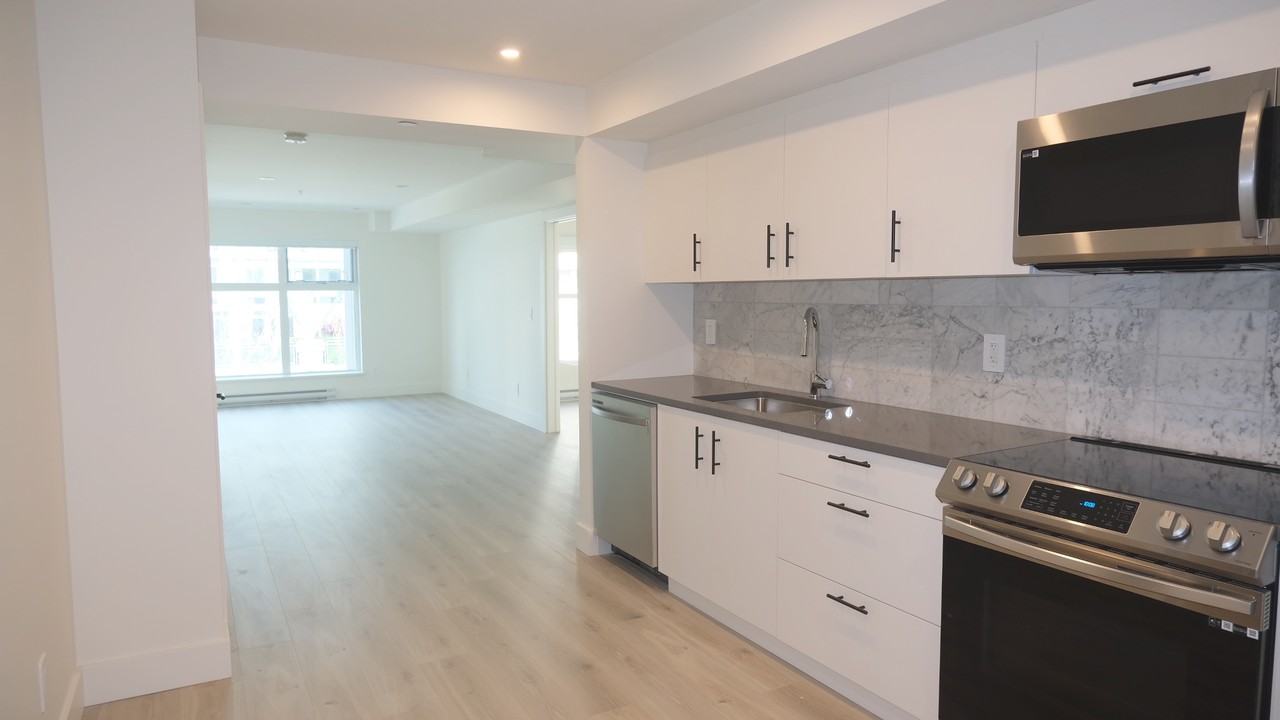 1456 Johnston Road #605 - Photo 2 of 11