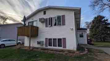 featured image of 118 25th St W #2