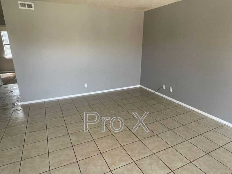 1021 S Saint Louis Ave #2 - Photo 2 of 11