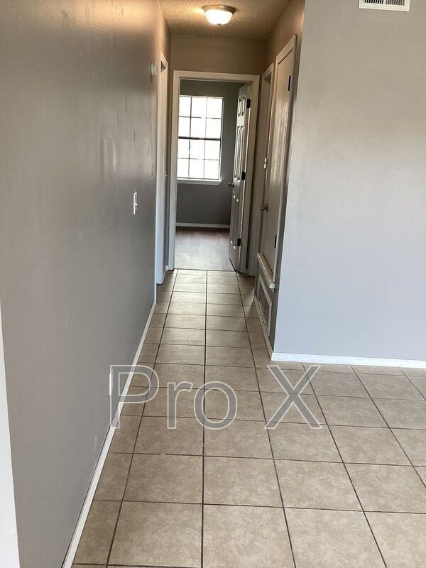 1021 S Saint Louis Ave #2 - Photo 5 of 11