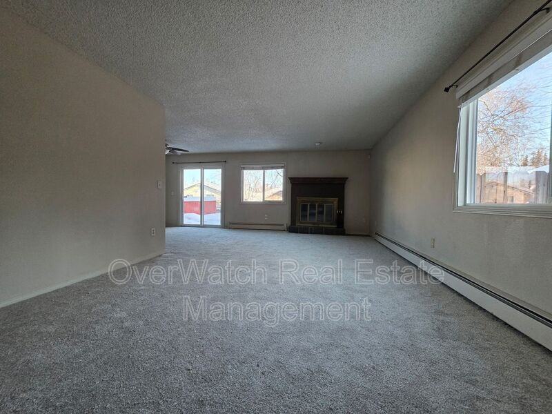 4925 Rollins Dr - Photo 3 of 15