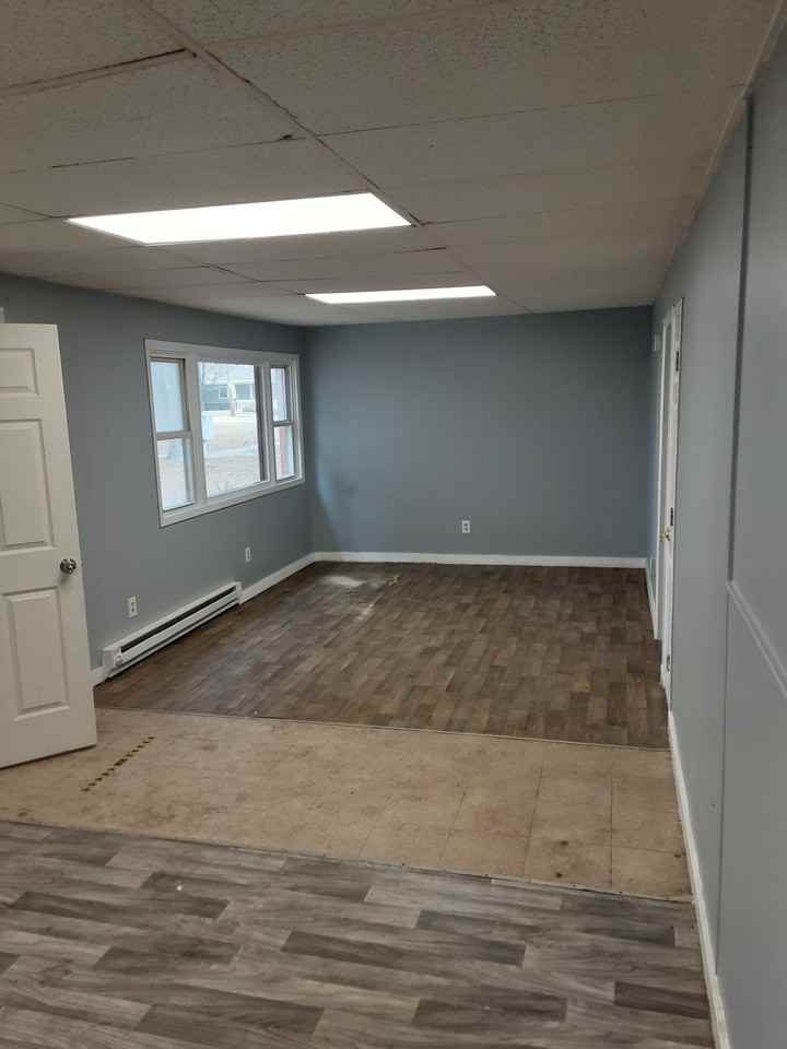 589-591 W Broadway - Photo 5 of 8