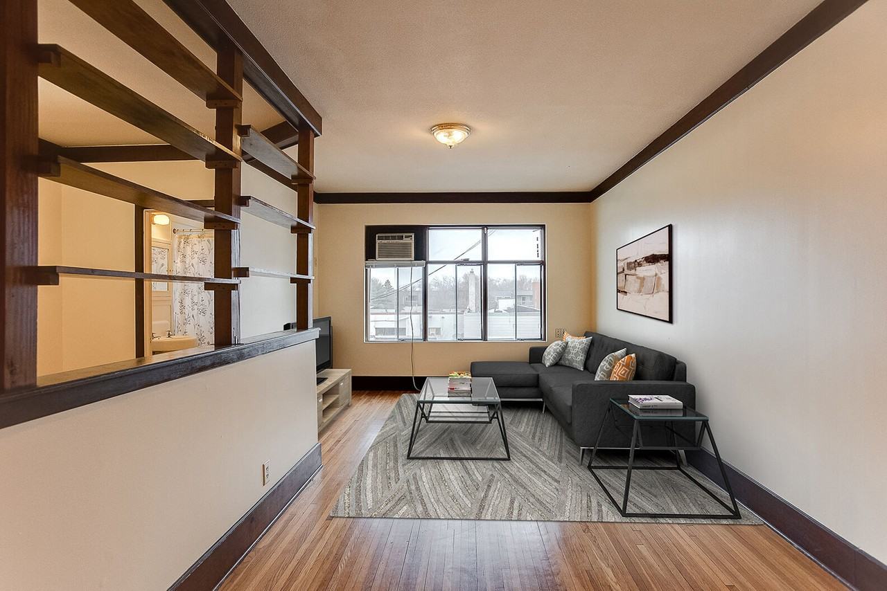 Lakesbury Apartments - Photo 3 of 7