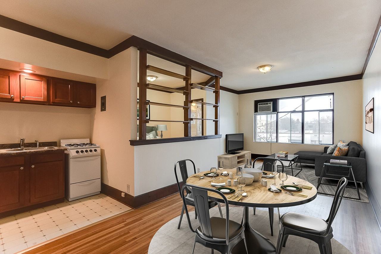 Lakesbury Apartments - Photo 4 of 7