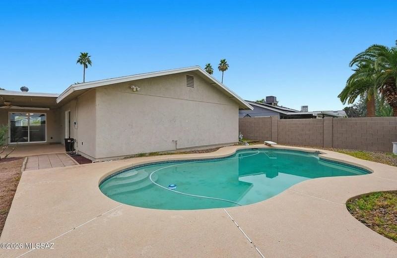 4526 S Terrace Rd - Photo 2 of 30