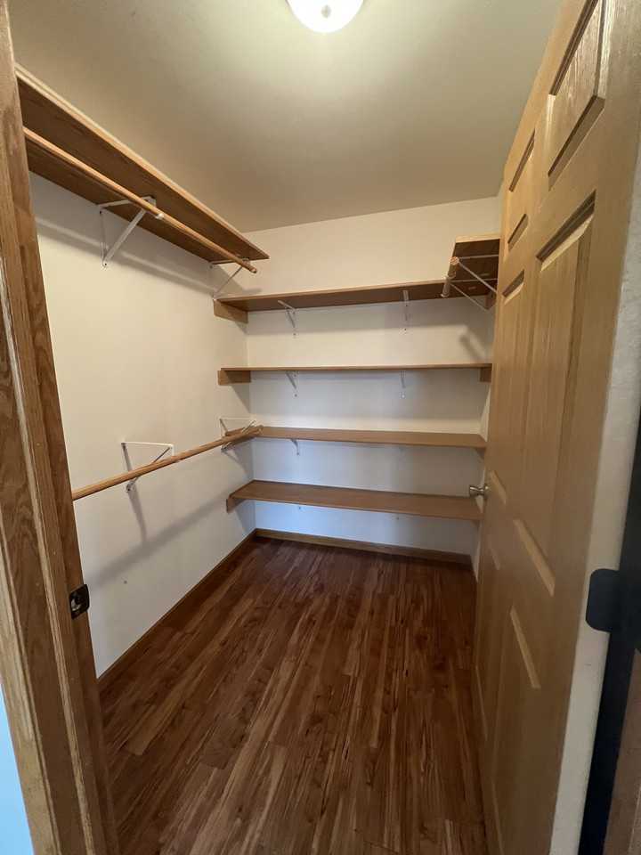 231 N. Willson Drive - Photo 5 of 17