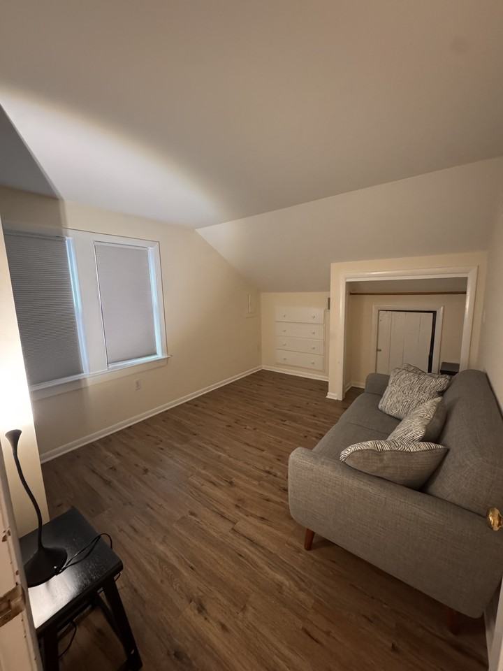 67 Willow Avenue - Photo 5 of 7