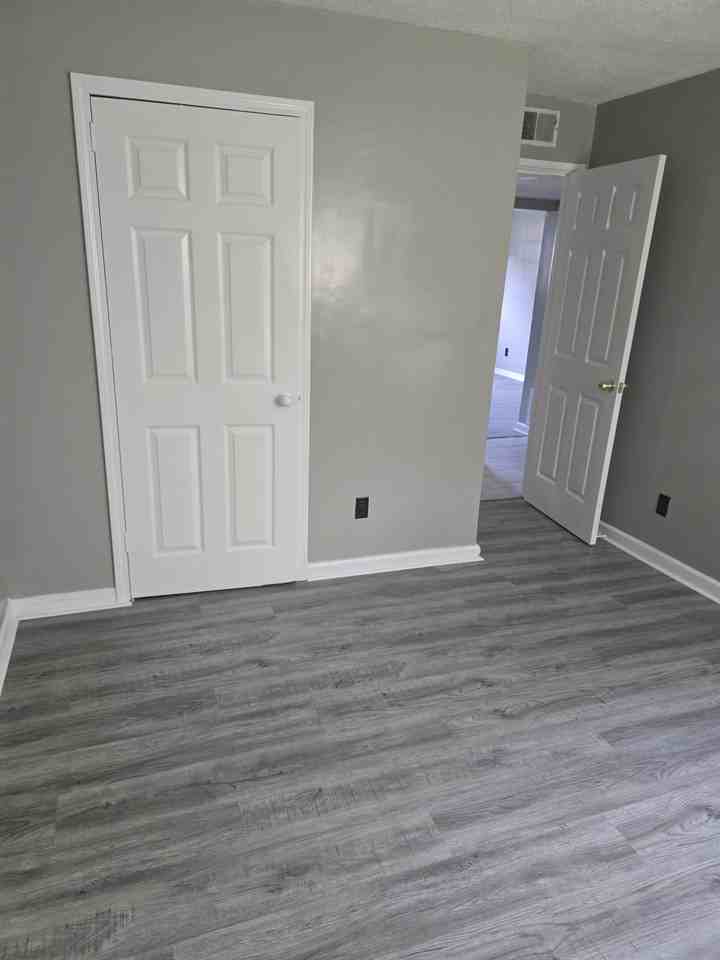 3421 Shanks Lane - Photo 5 of 26