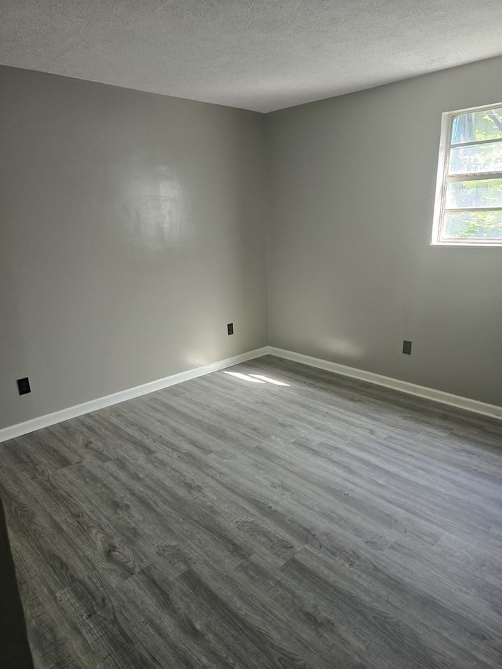 3421 Shanks Lane - Photo 7 of 26