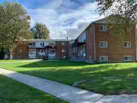 465 Broadway St - Photo 1 of 1