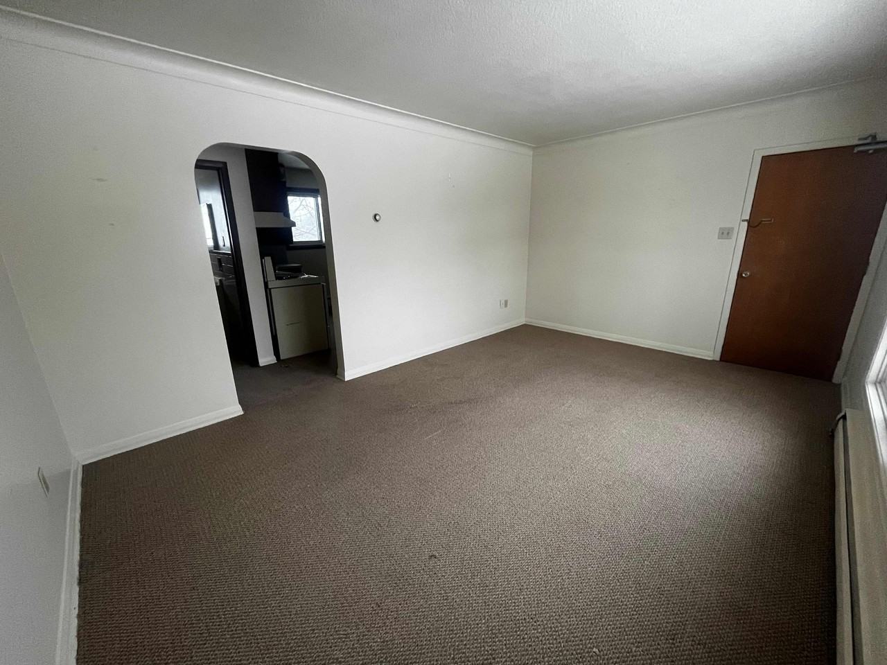 465 Broadway St - Photo 3 of 26